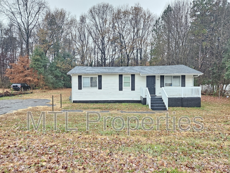 Charlotte House: 6521 Rumple Road