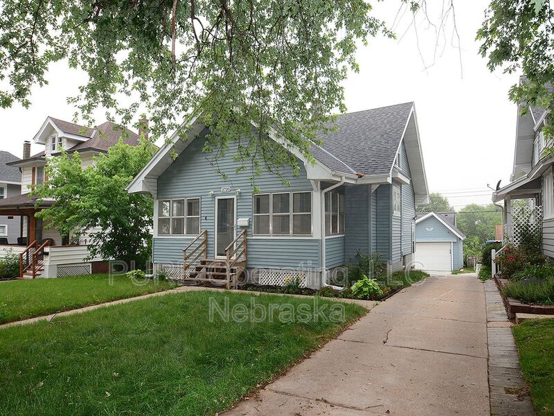 Omaha House: 2720 N 47 Av