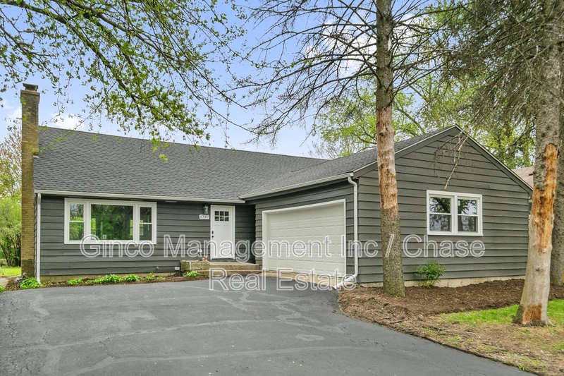 Downers Grove House: 4737 Belmont Road