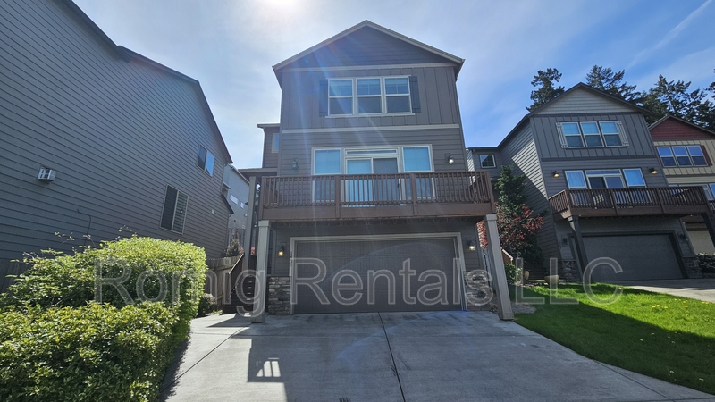 Vancouver House: 1405 Northeast 71st Drive