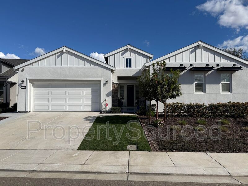 Manteca House: 1136 Crescent Ave