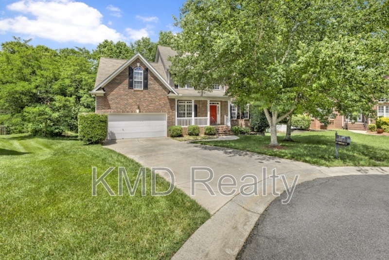 Charlotte House: 5010 Bellville Court