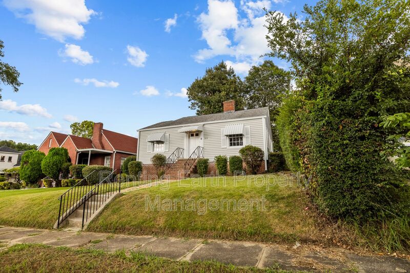 Birmingham House: 905 7th St W