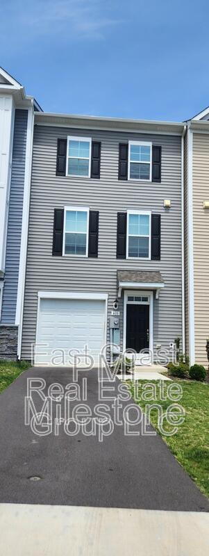 Martinsburg Townhome: 408 Slick Terrace