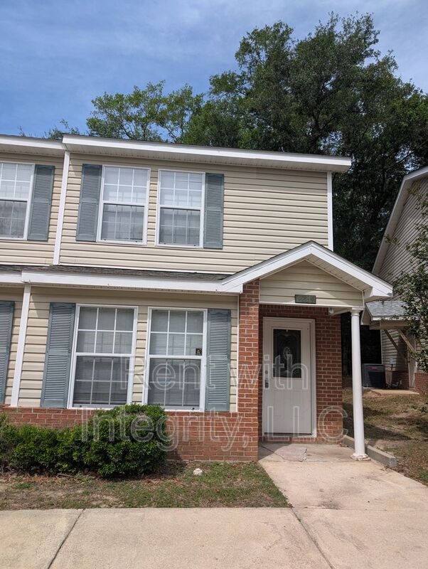 Tallahassee House: 4234 Augustus Oak Court