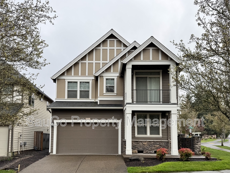 Tigard House: 14180 Southwest Walnut Creek Way