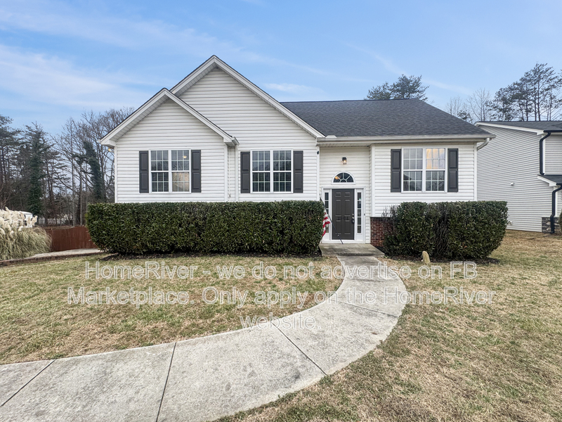 Winston Salem House: 2904 Dallas Ct
