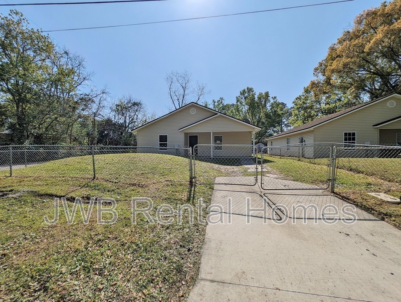 Jacksonville House: 5202 Potomac Ave