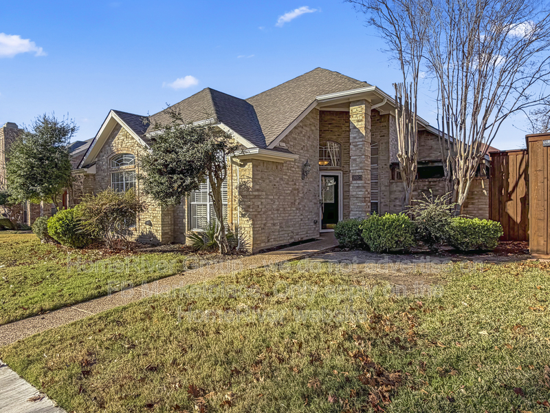 Dallas House: 18923 Westwood Pl