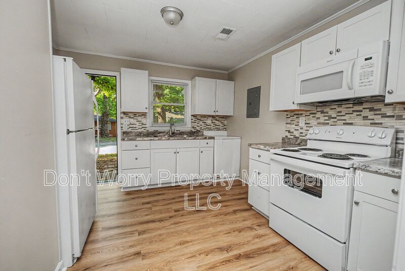 High Point House: 419 Hobson Street
