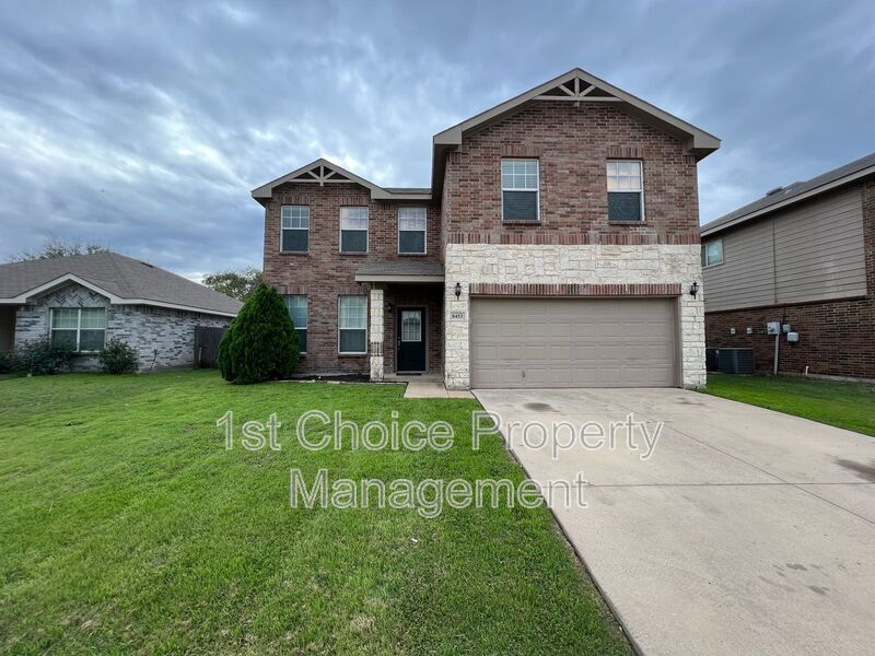 Fort Worth House: 8453 Shallow Creek Dr