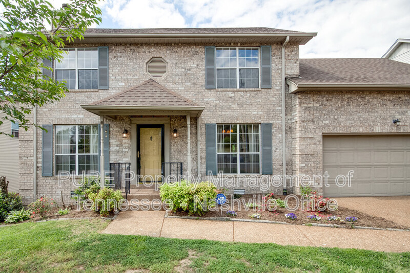 Nashville House: 217 Burgandy Hill Road