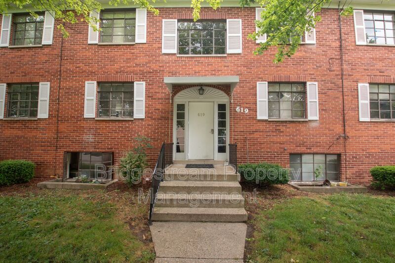 Dayton House: 619 Gainsborough Road