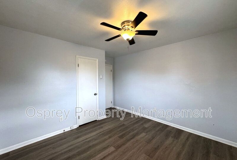 Charming 2-Bedroom Duplex with Private Yard in Chesapeake - Photo 7