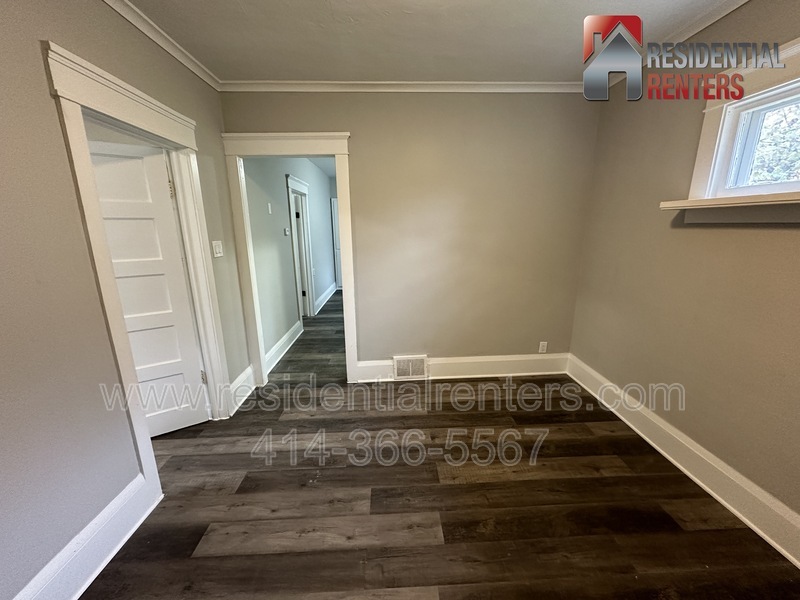Milwaukee House: 4220 W Hampton Avenue