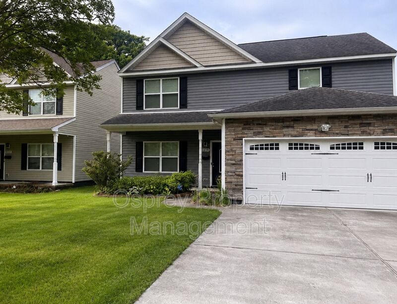 Spacious 4-Bedroom Norfolk Home with Fenced Yard, Deck & 2-Car Garage - Photo 1