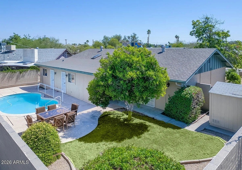 Tempe House: 1059 E Broadmor Dr