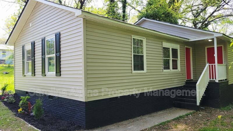 High Point Condo: 1306 Ragan Ave