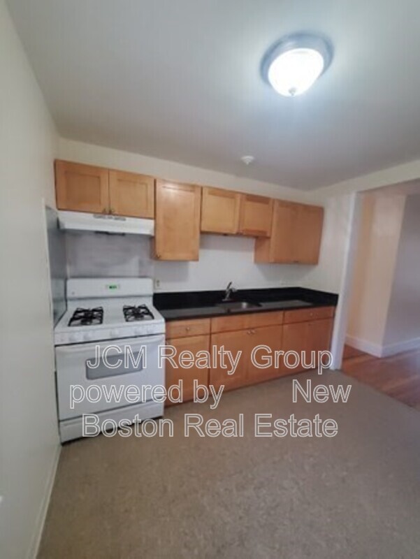Boston: Dorchester Condo: 5 Victory Road