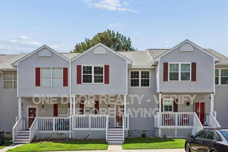 Williamsburg Townhome: 5306 Aden Court