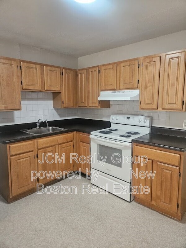 Boston: Mattapan Condo: 572 Cummins Highway