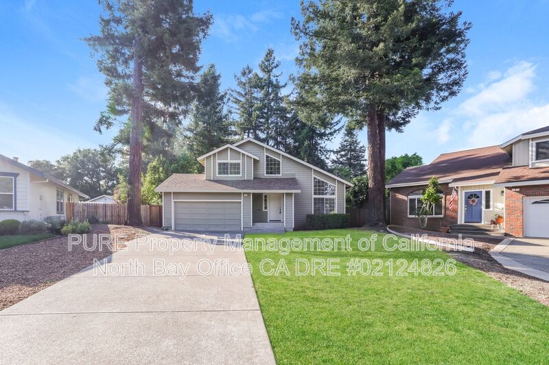 Santa Rosa House: 8 Voss Park Circle
