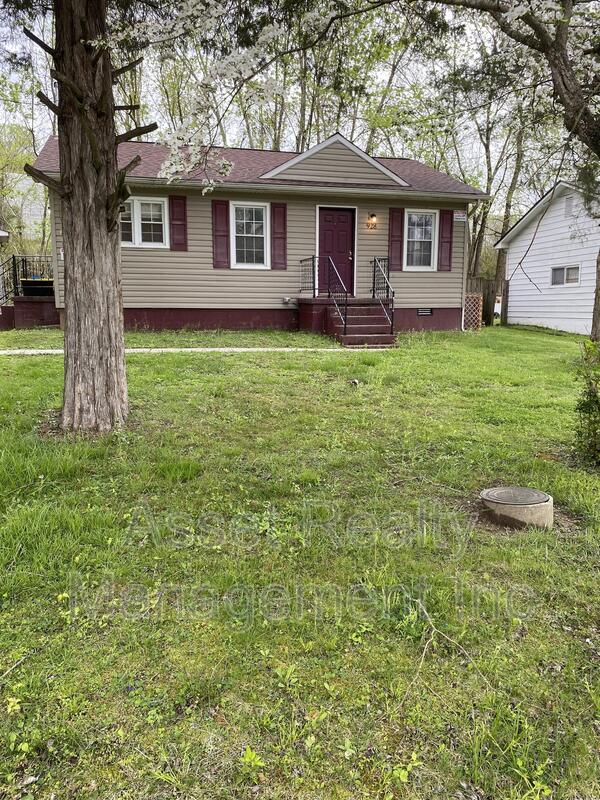 Rocky Top House: 928 Vivian Avenue