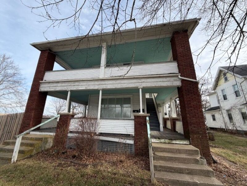 Springfield House: 902-904 1/2 S Limestone St.