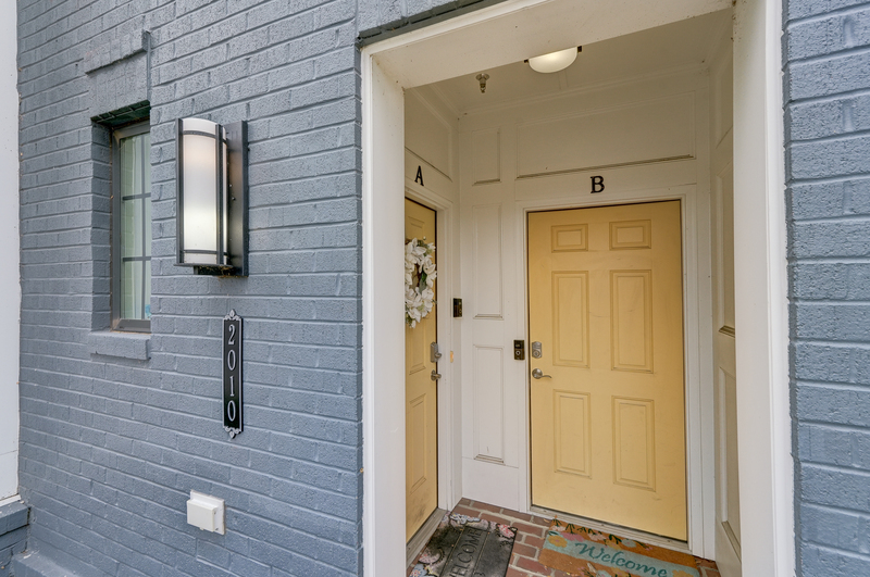 Richmond Condo: 2010 Libbie Lake West