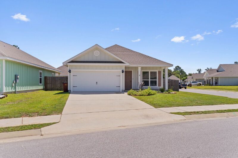 Pace House: 5857 Danbury Blvd