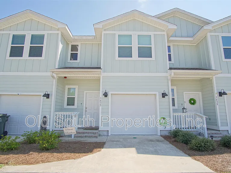 Pensacola Townhome: 1435 Iroquois Ct
