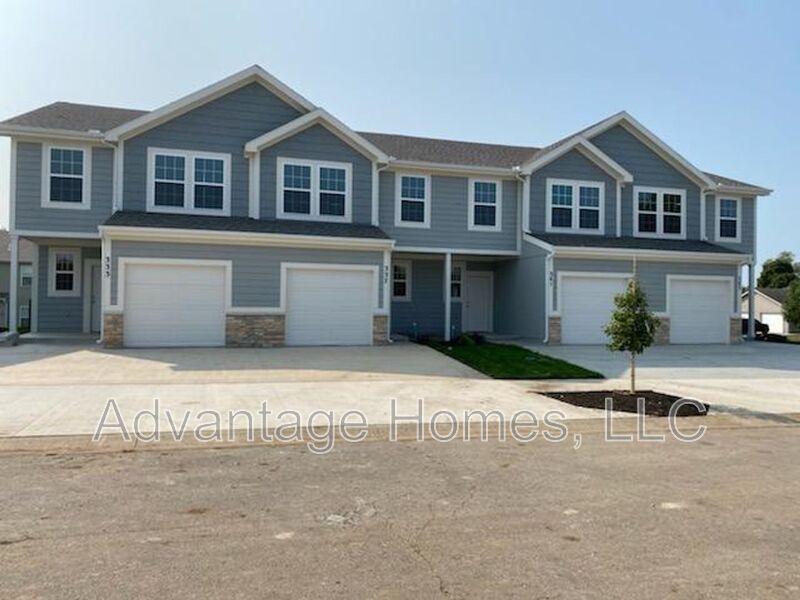 Louisburg House: 333 N 5th Ter