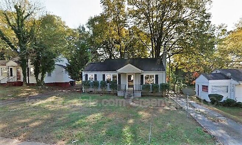 Greenville House: 123 Pleasant Ridge Ave