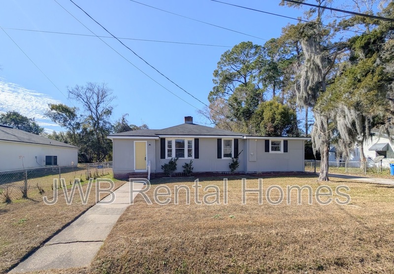 Jacksonville House: 8920 2nd Ave