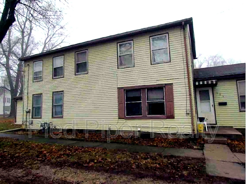 Polo Condo: 104 E Fulton St