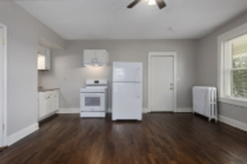 LIberty Condo: 204 E Franklin St - 18