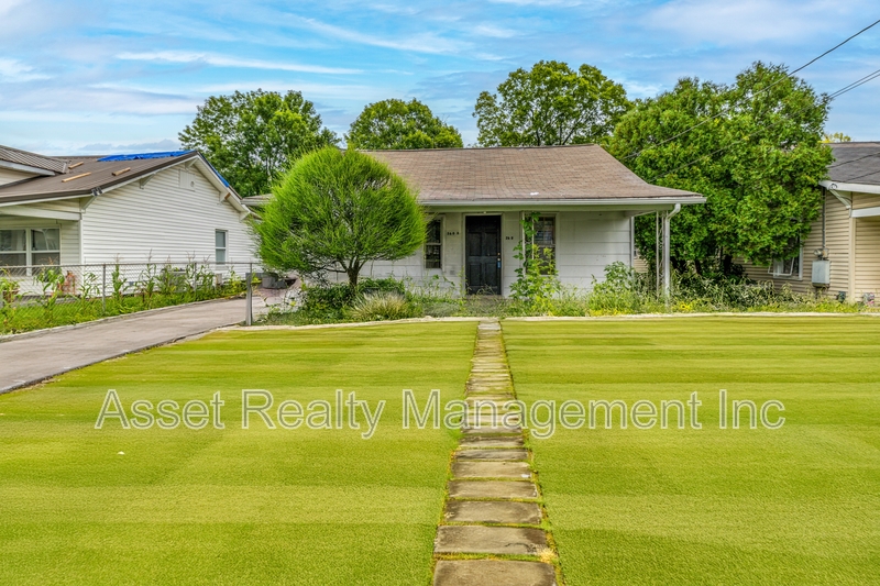 Knoxville House: 2608 Piedmont Street Northwest