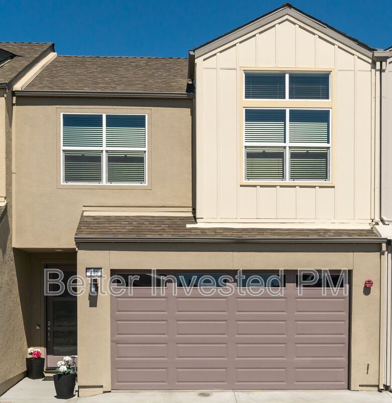 Santa Rosa House: 446 Blythewood Pl