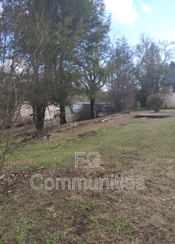 Brevard House: 16 Tuckaway Ln Unit A