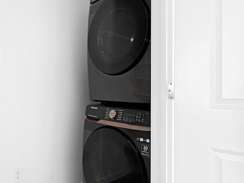 Main Rental Photo 14