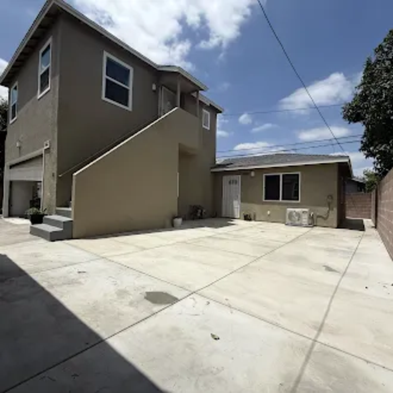 Huntington Park House: 6509 State Street