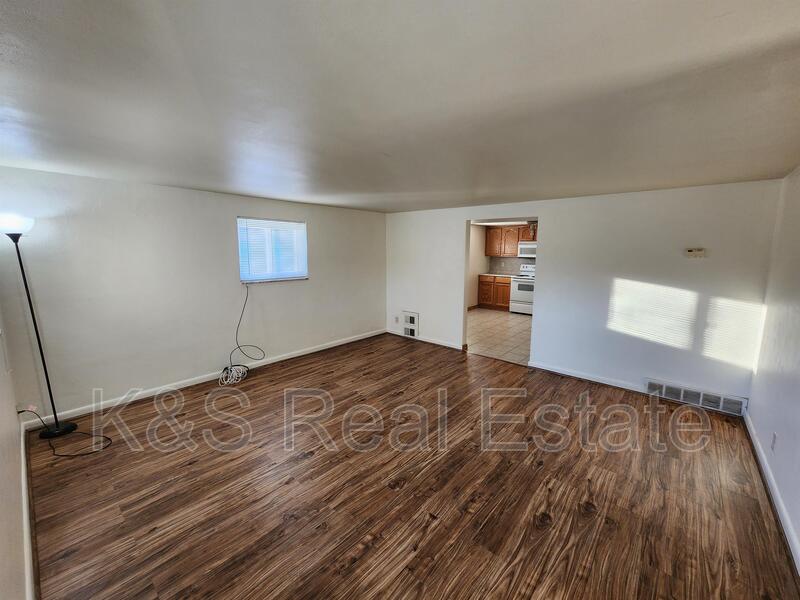 Request a Viewing for 1114 Schweitzer Road 2 Tenant Turner