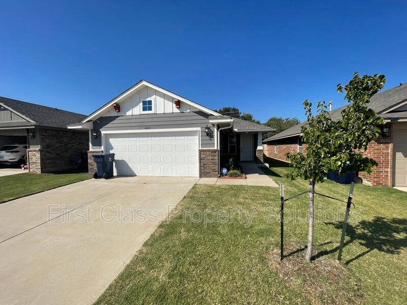 Yukon House: 11613 SW 8th Circle