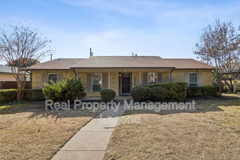 Plano House: 1312 Goodwin Dr