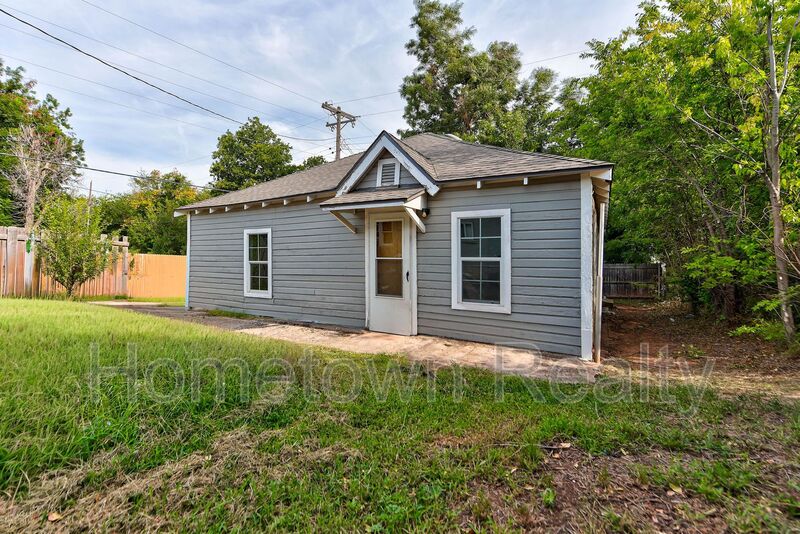 Oklahoma City House: 1801 E Madison Street