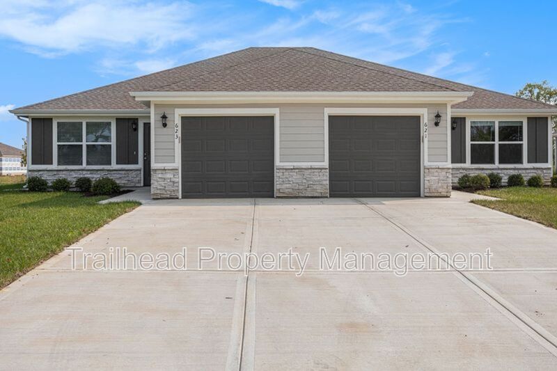 Belton Townhome: 623 Fall Meadow Lane