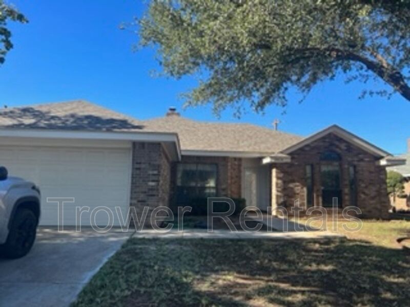 Odessa House: 3913 Lyndale