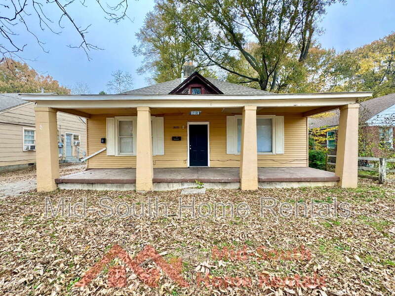 Memphis House: 3592 Vivia Ave