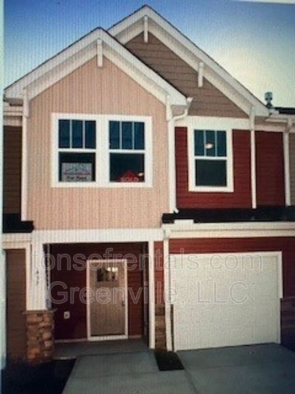 Duncan Townhome: 437 Pangel Lane