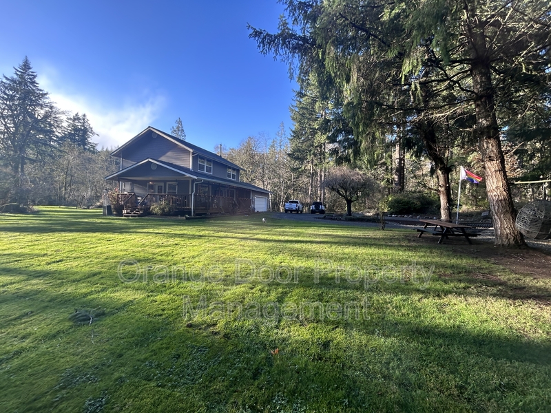Gig Harbor House: 9904 42nd St Ct Nw